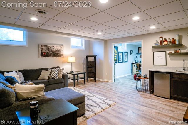 7768 Somerhill Lane, Clarkston, MI 48348