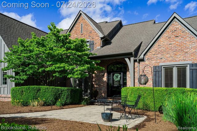 7768 Somerhill Lane, Clarkston, MI 48348