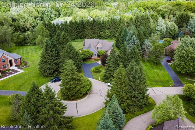 7768 Somerhill Lane, Clarkston, MI 48348