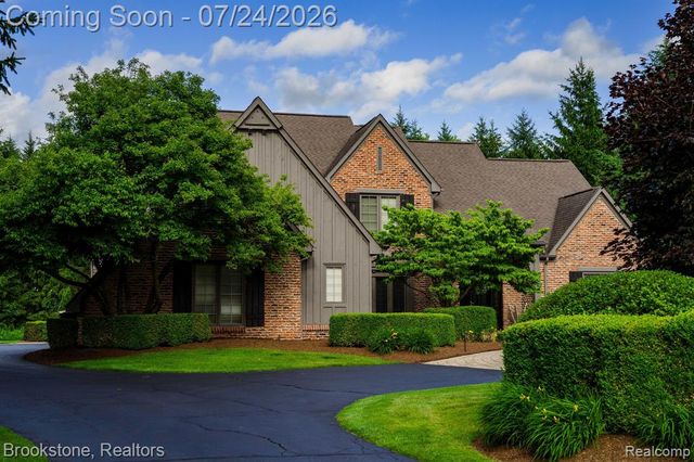 7768 Somerhill Lane, Clarkston, MI 48348