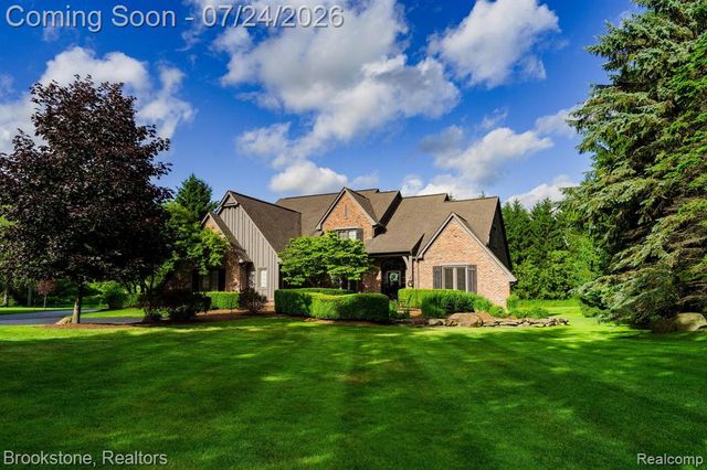 7768 Somerhill Lane, Clarkston, MI 48348
