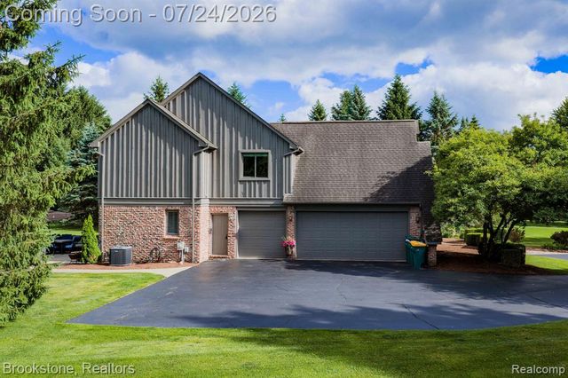 7768 Somerhill Lane, Clarkston, MI 48348
