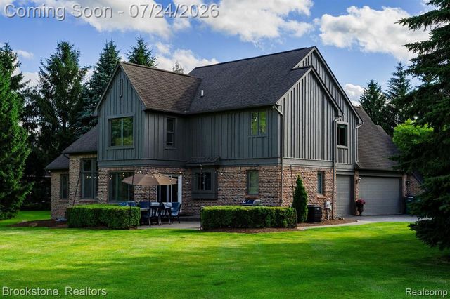 7768 Somerhill Lane, Clarkston, MI 48348