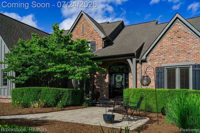 7768 Somerhill Lane, Clarkston, MI 48348