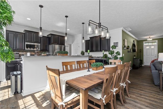 8782 Wakefield Run, North Ridgeville, OH 44039