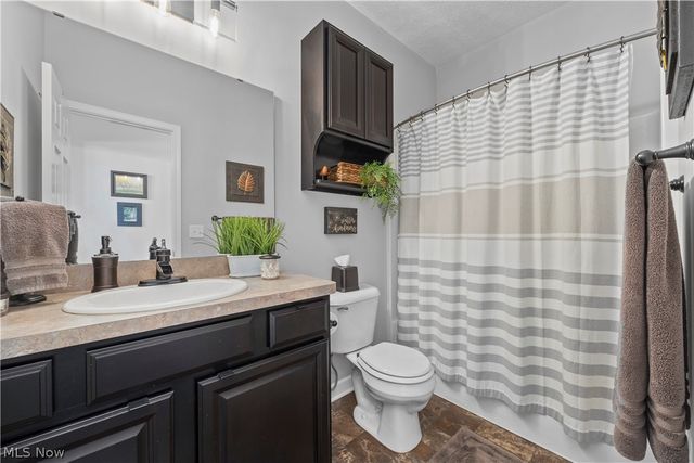 8782 Wakefield Run, North Ridgeville, OH 44039