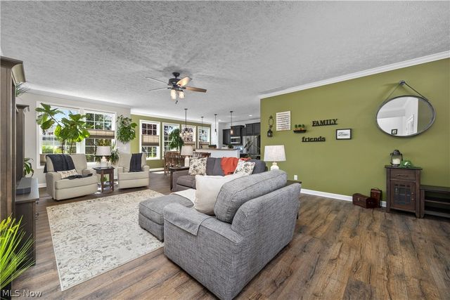 8782 Wakefield Run, North Ridgeville, OH 44039