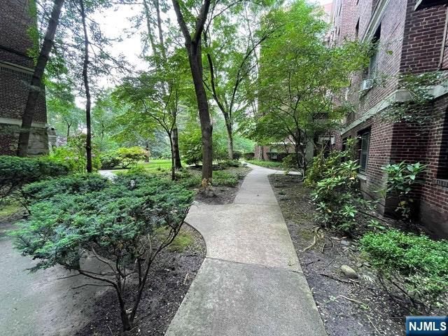 100 Palisade Avenue C13, Englewood, NJ 07631