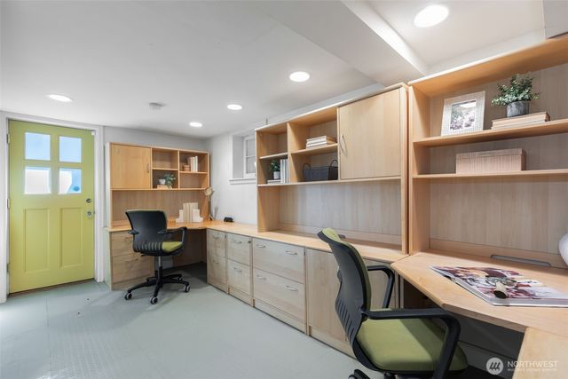 431 Smith Street, Seattle, WA 98109