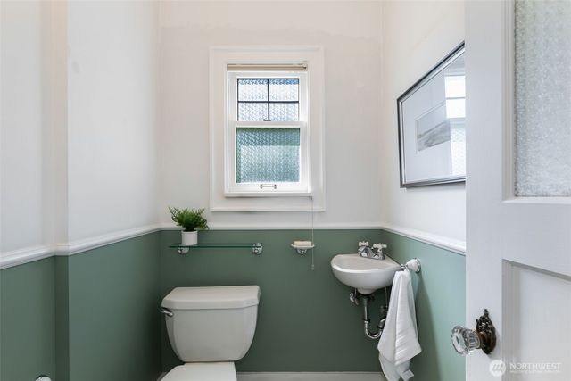 431 Smith Street, Seattle, WA 98109