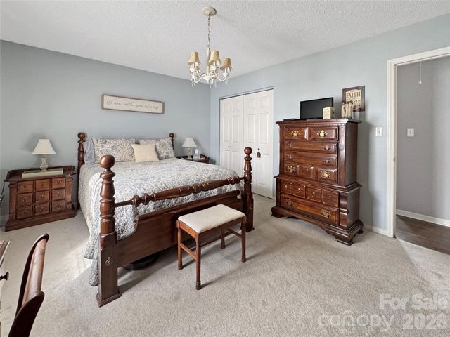 8923 Faires Road, Charlotte, NC 28215