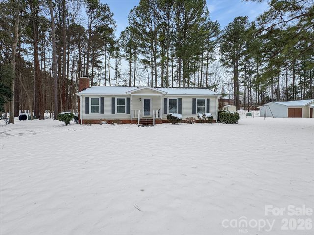 8923 Faires Road, Charlotte, NC 28215