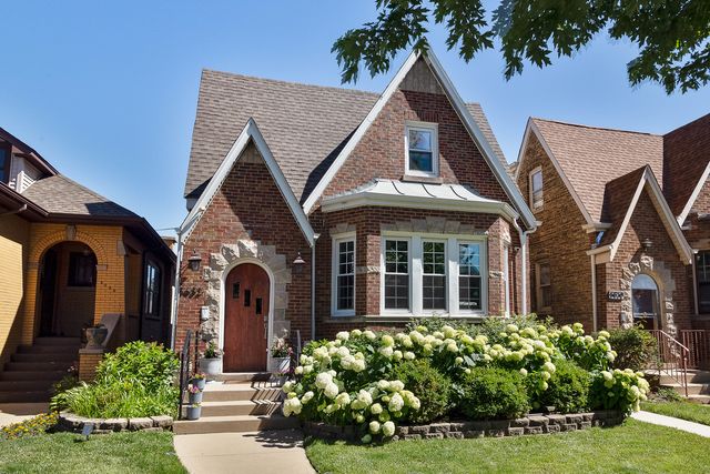 5632 W Pensacola Avenue, Chicago, IL 60634