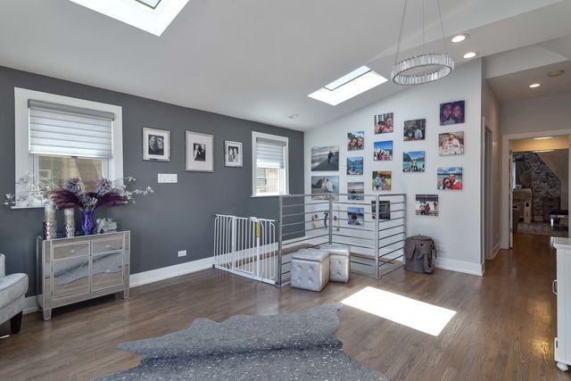 5632 W Pensacola Avenue, Chicago, IL 60634