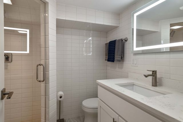5632 W Pensacola Avenue, Chicago, IL 60634