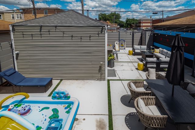 5632 W Pensacola Avenue, Chicago, IL 60634