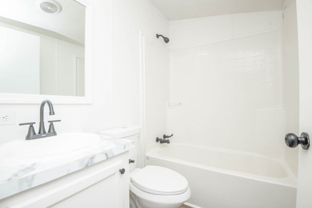 1946 Spoon Hollow Rd, Rutledge, TN 37861