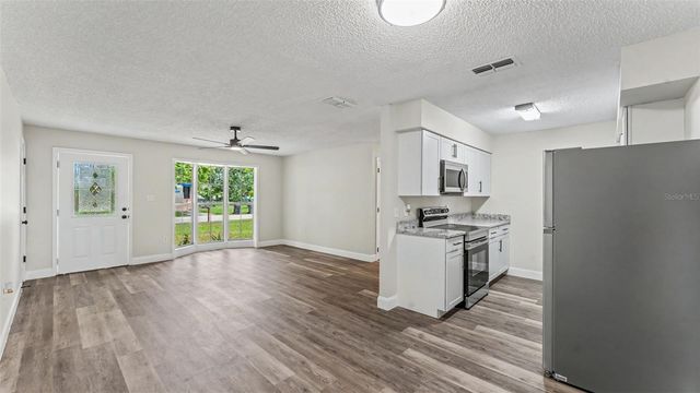 9047 DAMASCUS AVENUE, Polk City, FL 33868
