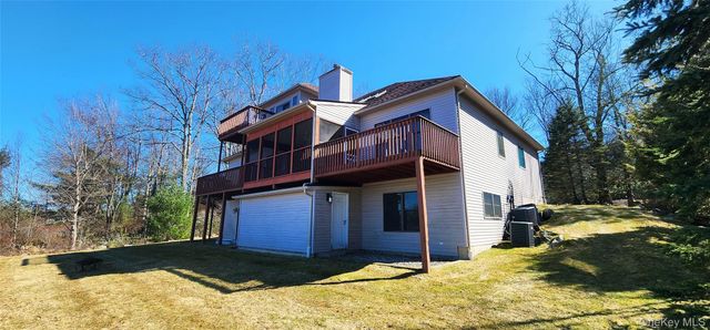 9 Surrey Street, Rock Hill, NY 12775