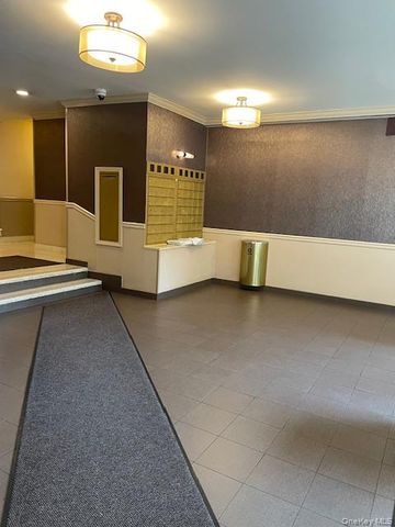 14010 84th Drive 6G, Briarwood, NY 11435