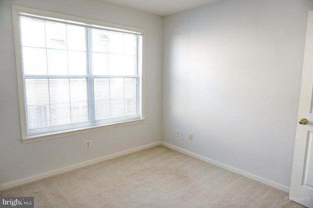 6004 LINCOLNIA RD, Alexandria, VA 22312