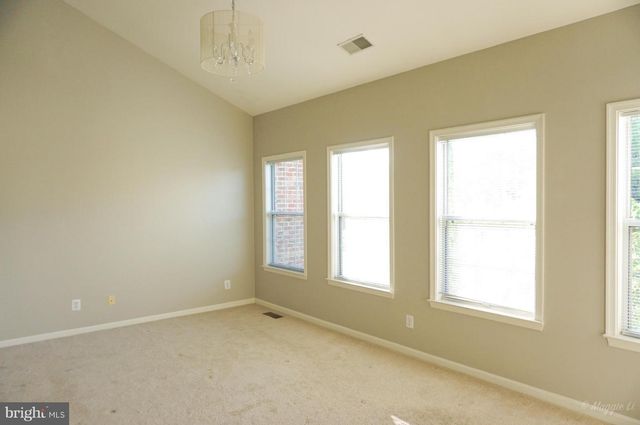 6004 LINCOLNIA RD, Alexandria, VA 22312