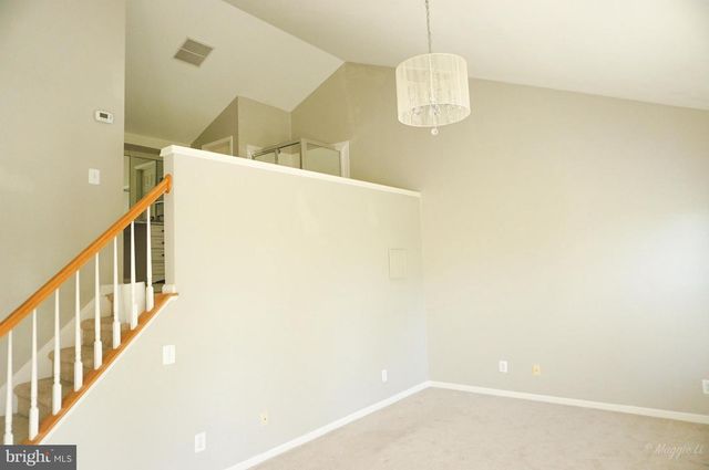 6004 LINCOLNIA RD, Alexandria, VA 22312