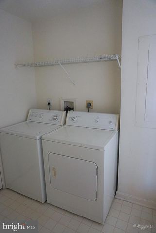 6004 LINCOLNIA RD, Alexandria, VA 22312