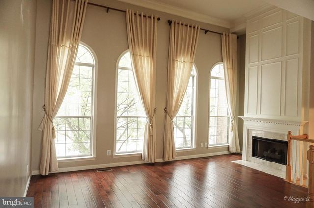 6004 LINCOLNIA RD, Alexandria, VA 22312