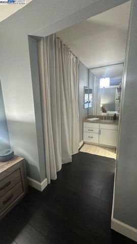 945 Fletcher Ln A312, Hayward, CA 94544