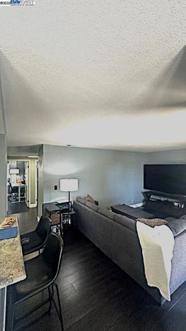 945 Fletcher Ln A312, Hayward, CA 94544
