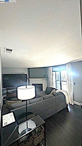 945 Fletcher Ln A312, Hayward, CA 94544