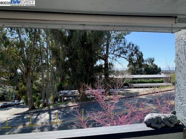 945 Fletcher Ln A312, Hayward, CA 94544