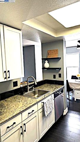 945 Fletcher Ln A312, Hayward, CA 94544
