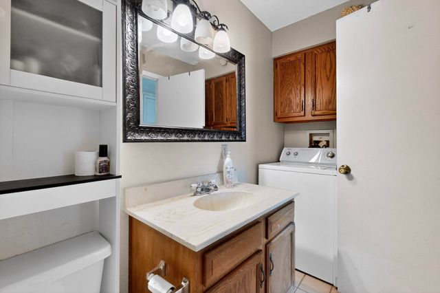 1 Dino Court, Peralta, NM 87042