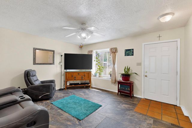 1 Dino Court, Peralta, NM 87042