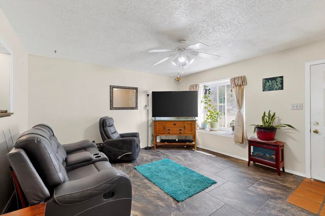 1 Dino Court, Peralta, NM 87042