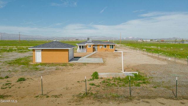 49040 W 70th Street, Lancaster, CA 93536