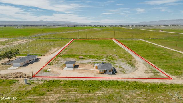 49040 W 70th Street, Lancaster, CA 93536