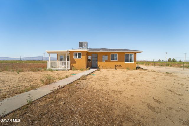 49040 W 70th Street, Lancaster, CA 93536