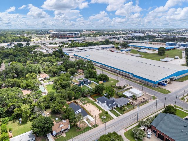 721 Taylor Street, Waco, TX 76704