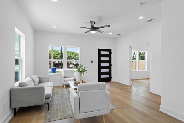 721 Taylor Street, Waco, TX 76704