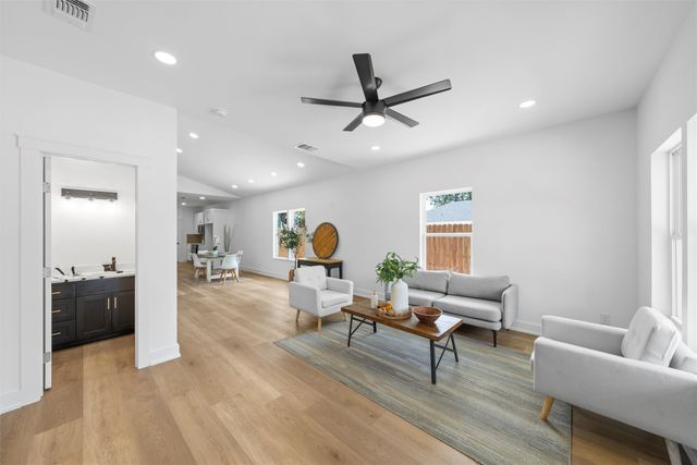 721 Taylor Street, Waco, TX 76704