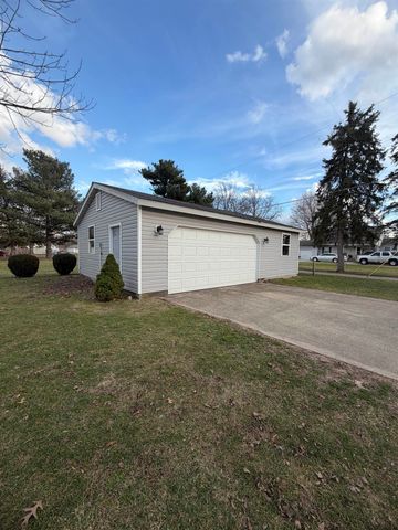 909 Illinois Street, Walkerton, IN 46574