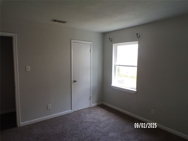 6407 Stonewall Street, Greenville, TX 75402