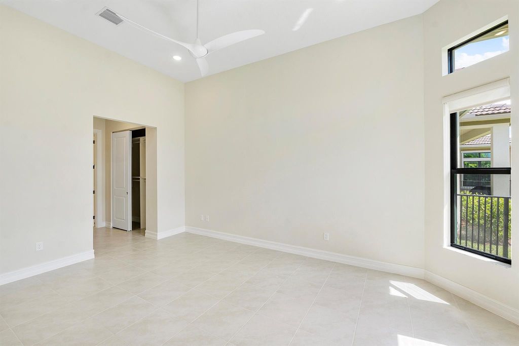 Image 12 of property listing at 11970 Leon Circle S, Parkland, FL 33076