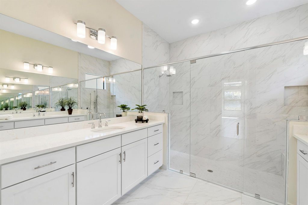 Image 17 of property listing at 11970 Leon Circle S, Parkland, FL 33076