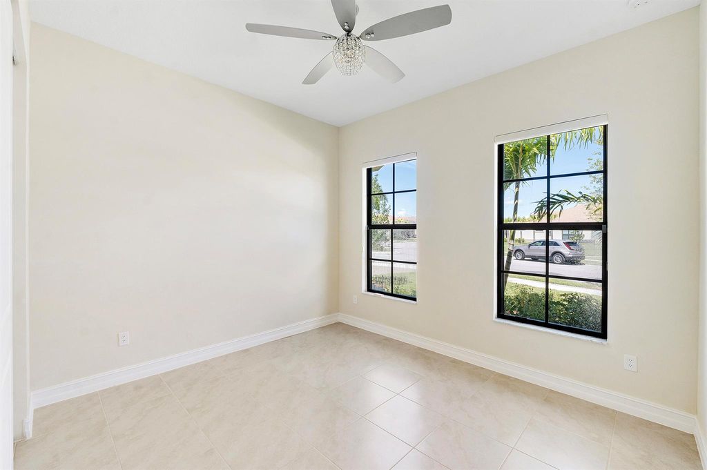 Image 18 of property listing at 11970 Leon Circle S, Parkland, FL 33076