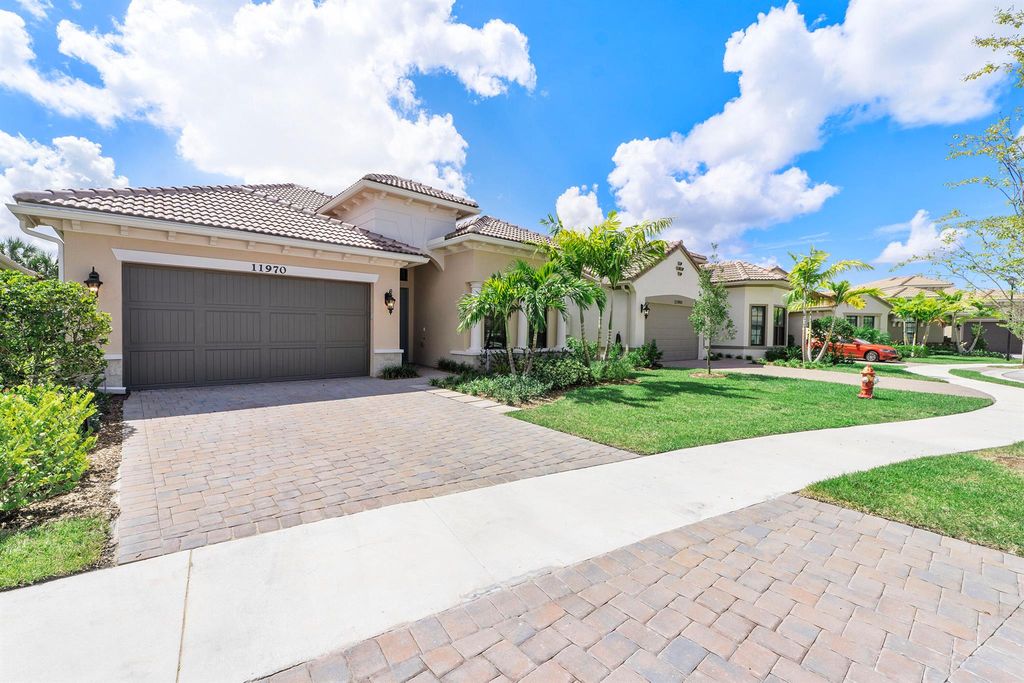 Image 2 of property listing at 11970 Leon Circle S, Parkland, FL 33076