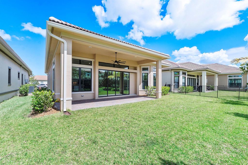 Image 27 of property listing at 11970 Leon Circle S, Parkland, FL 33076